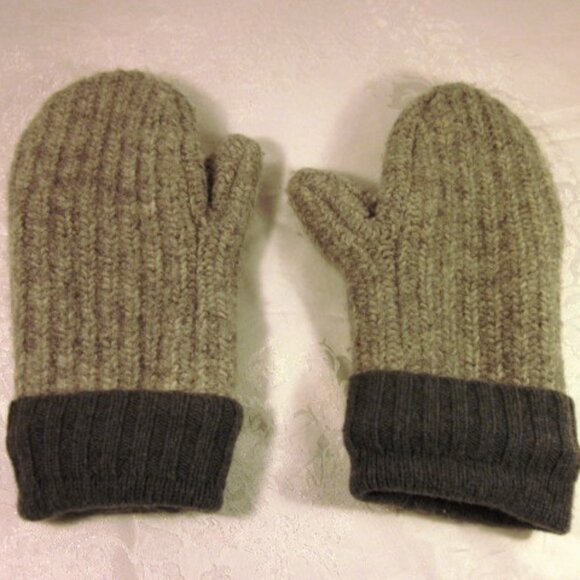 Winter knitted MITTENS FLEECE LINED RIBBED CUF GRAY UNISEX GOOD CONDITION USED - Picture 2 of 15